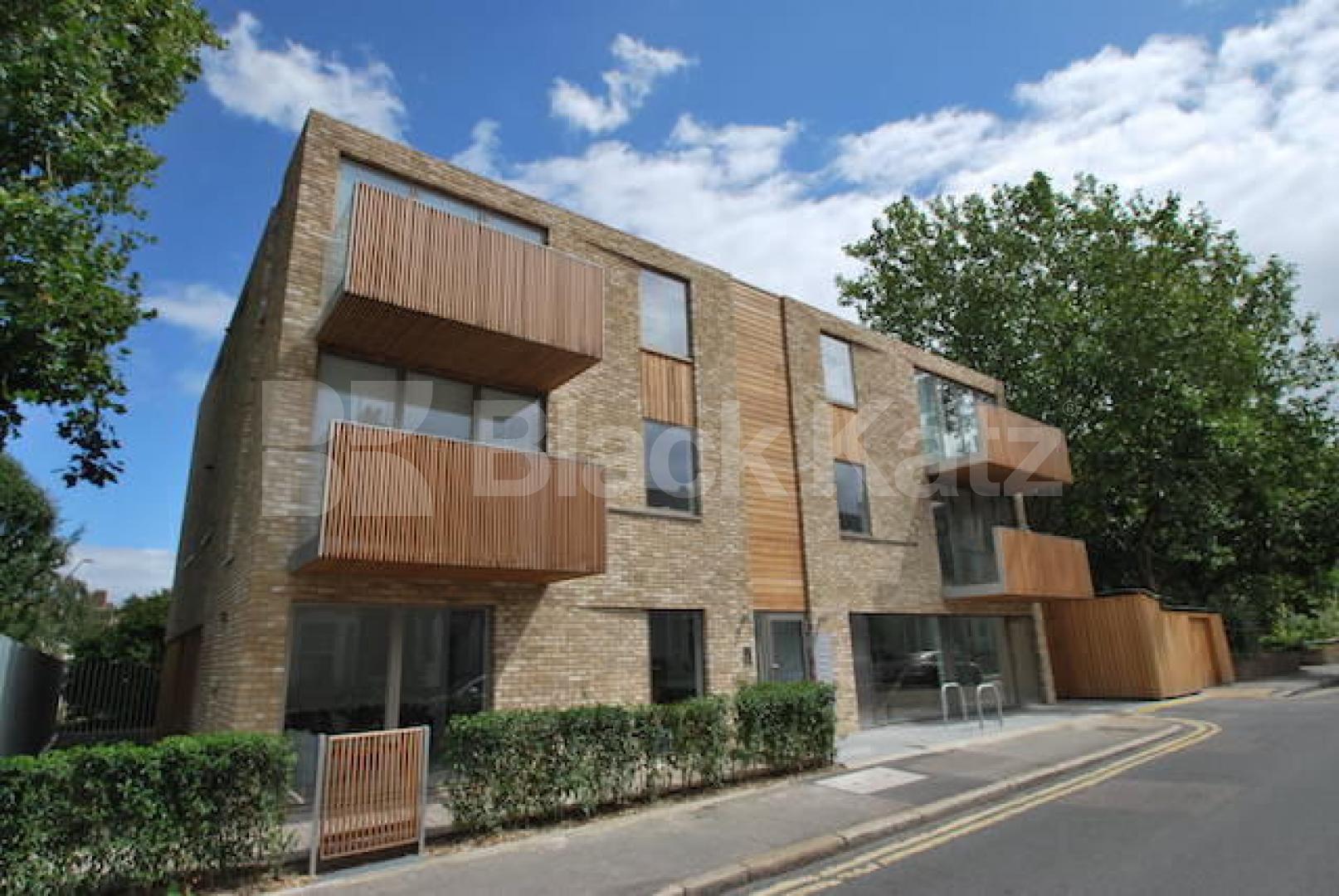 			NEW INSTRUCTION, 2 Bedroom, 1 bath, 1 reception Apartment			 Park View Apartments. Brandon Street, Elephant and Castle